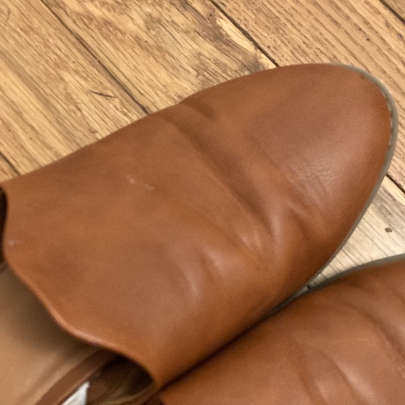 Universal Thread Mules - Picture 4 of 4